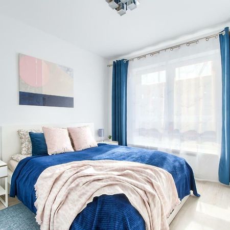 M&R Apartament Airport&Business Deluxe Cybernetyki 17 - Underground Garage - Free Wifi - Netflix - Air Conditioning - Self Check-In, Close By Chopin Airport Warszawa Eksteriør bilde